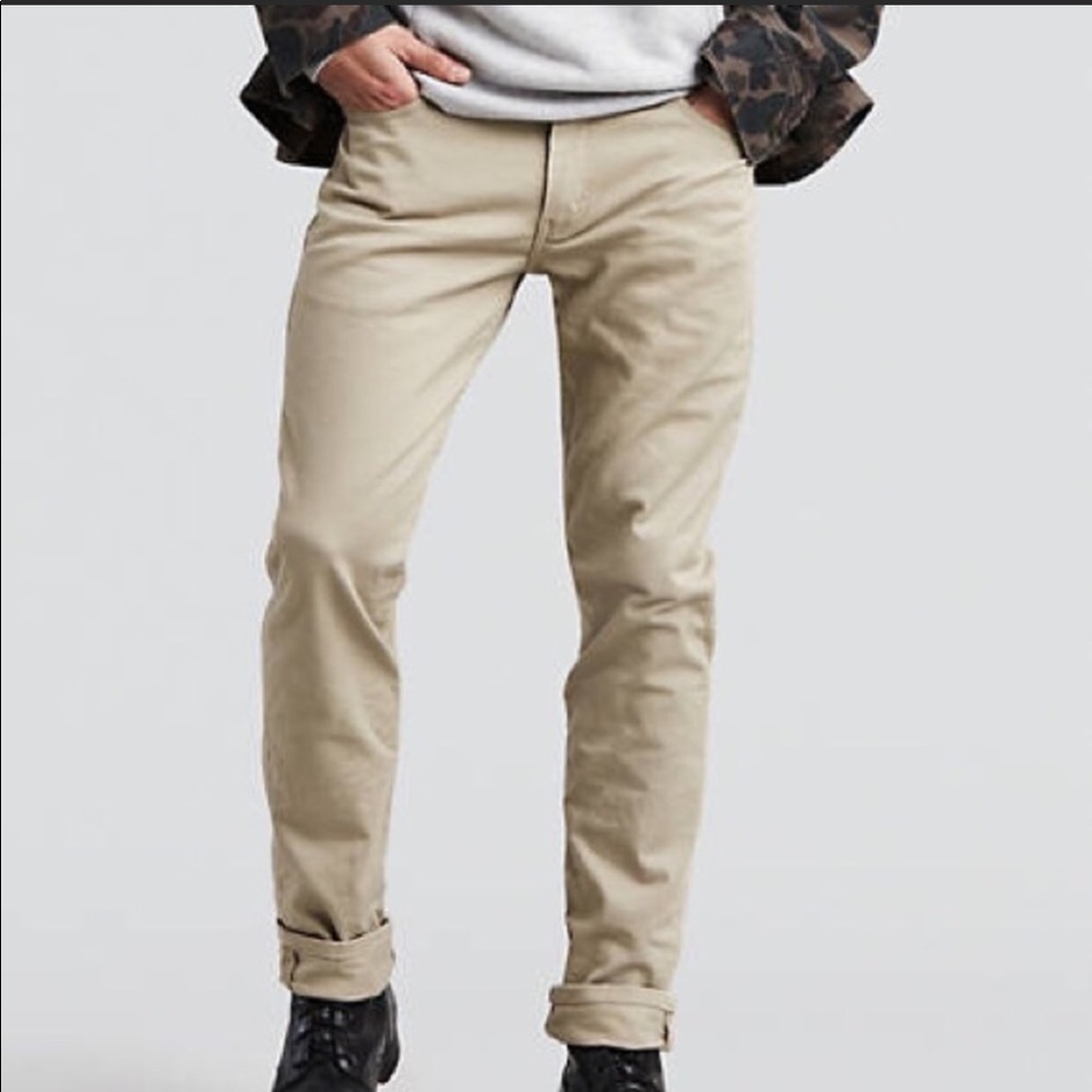 Levi’s jeans straight leg W 32 L 32 tan pants men